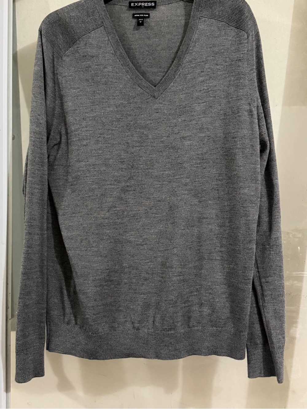 Express Men's Heather Gray V-Neck Sweater